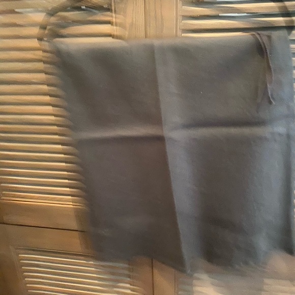 Tommy Bahamas’s linen skirt - Picture 2 of 3